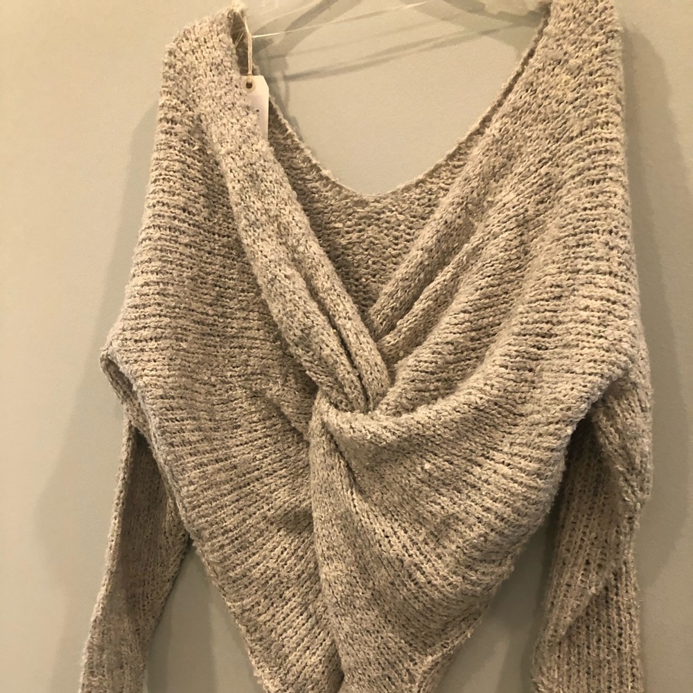 Knitted sweater-reversible